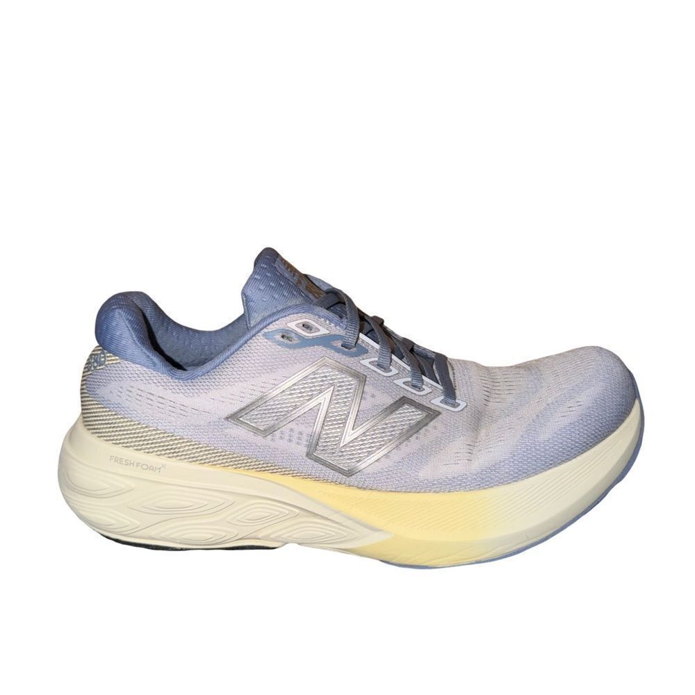 New Balance 880 Women's Gray and Cream Athletic Shoes size 10.5